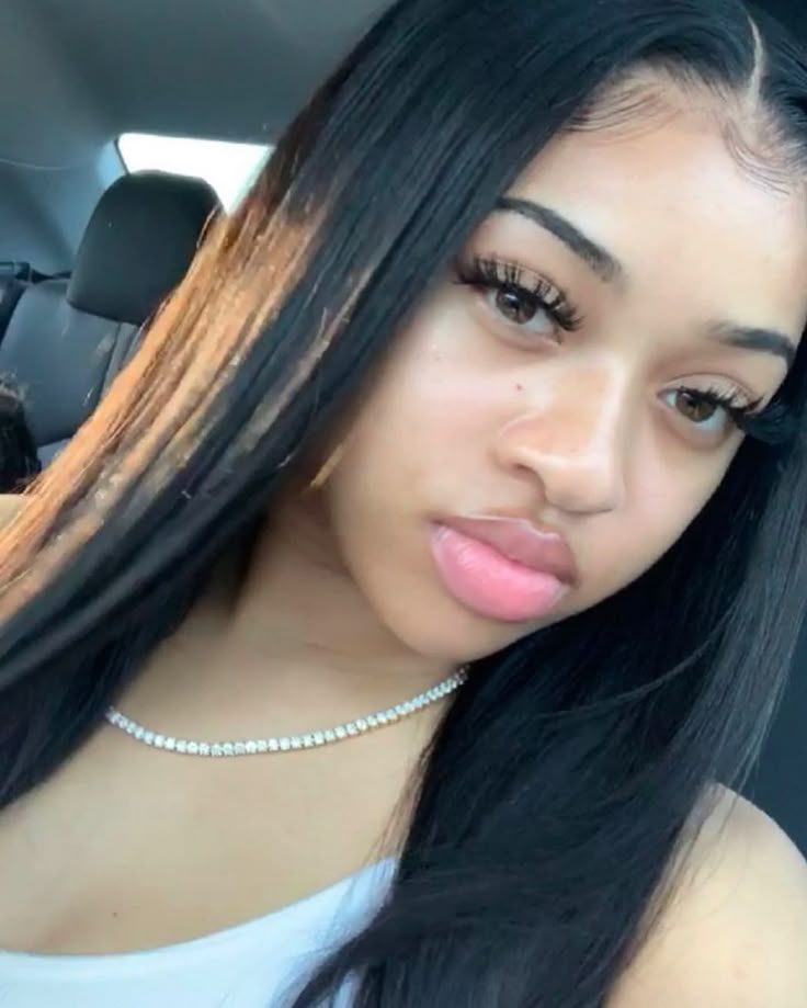 Close-up selfie of beauty influencer India Royale